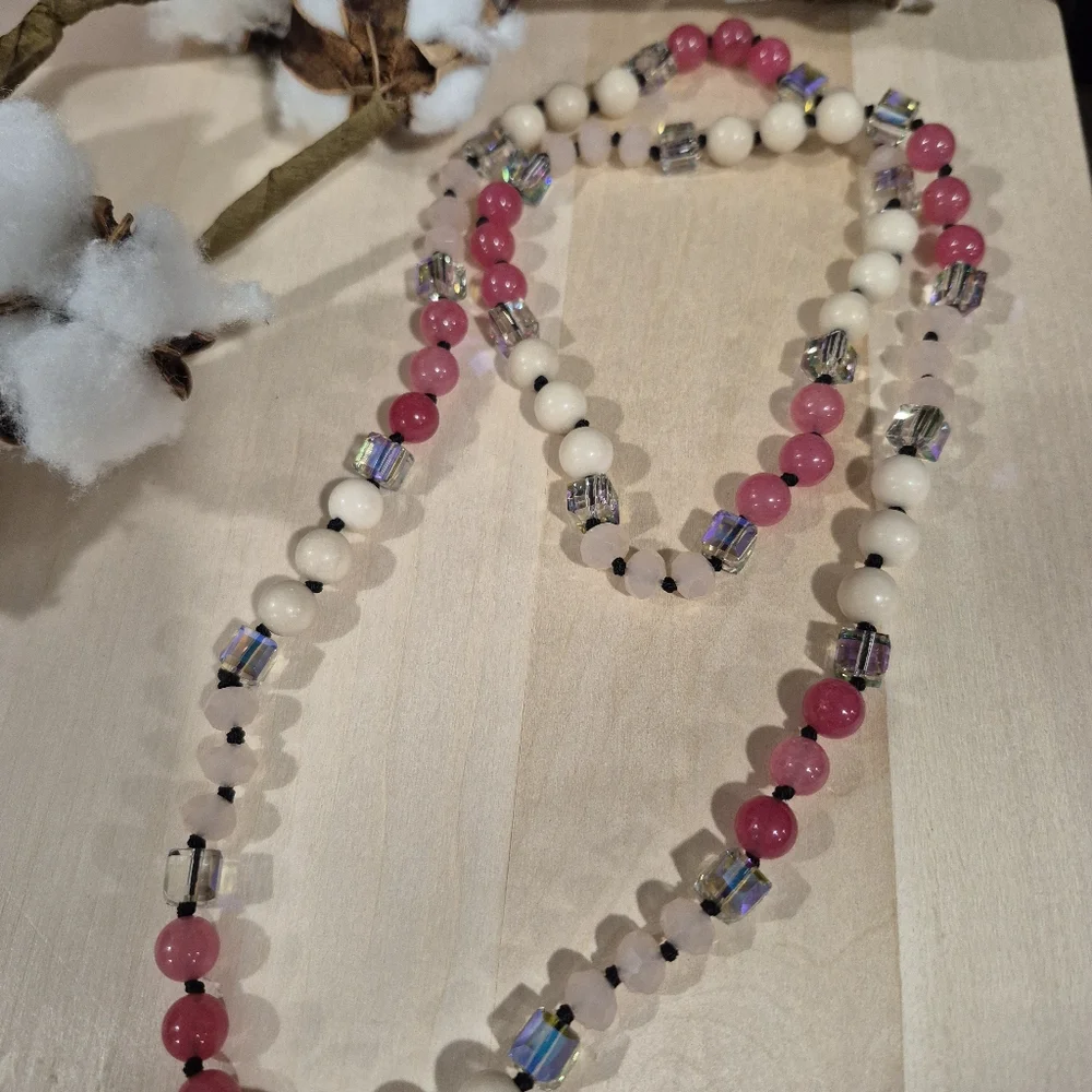 🩷🖤NEW🩷🖤 ELEGANT!! STRAWBERRY QUARTZ BoHo Sweater Necklace